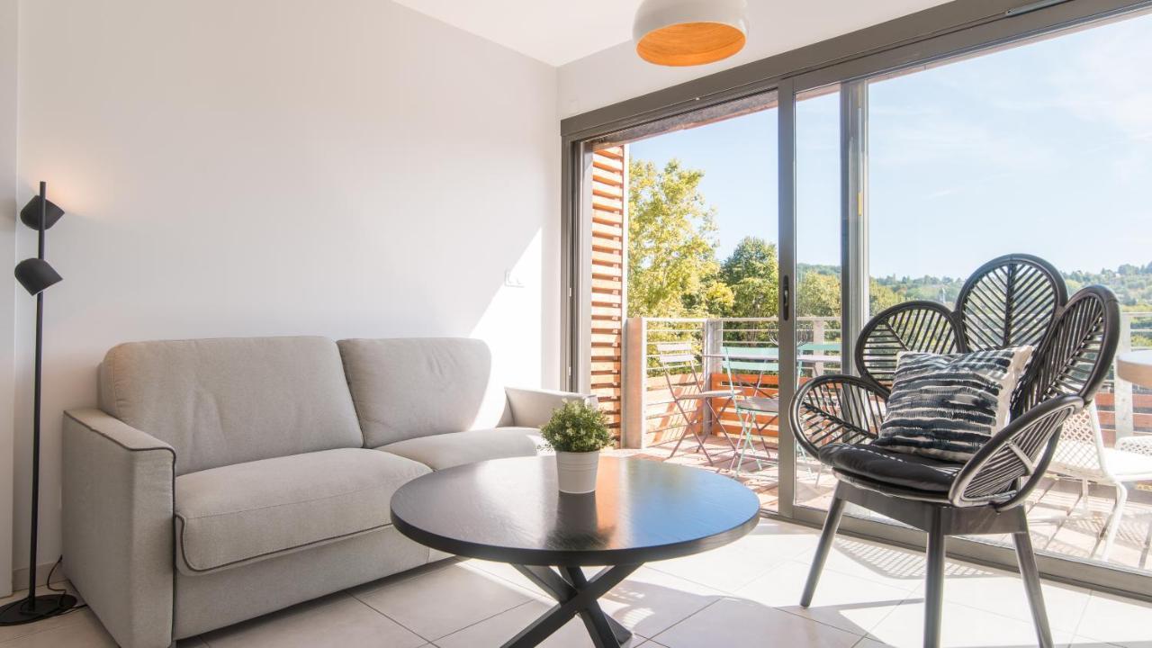 Le Coquet Avec Balcon Terrasse Et Parking Prive Lägenhet Sarlat-la-Canéda Exteriör bild